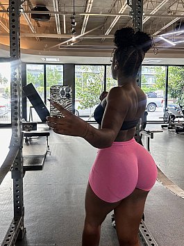 Leslyly