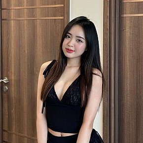 Zuna Model /Ex-model
 escort in Jakarta offers Kissing if good chemistry services