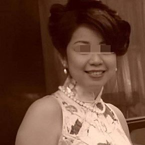Lee-Chew-Yoong Mûre escort in  offers Ejaculation faciale services