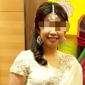 Lee-Chew-Yoong Mûre escort in  offers Ejaculation faciale services
