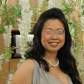 Lee-Chew-Yoong Mûre escort in  offers Ejaculation faciale services