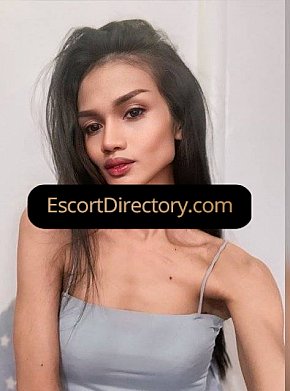 Chinney escort in Cebu offers Deep Throat services