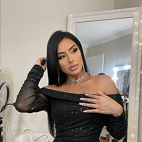 Cindy escort in Berlin offers Besar
 services