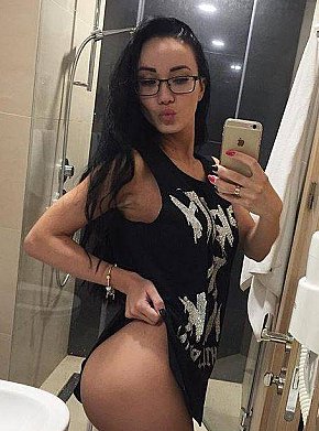 Real-Brunette escort in Bucharest