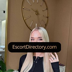 Larisa escort in Florence offers Striptease/Lapdance services