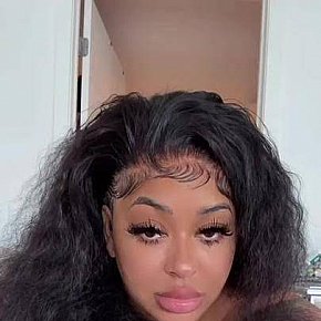 Melisa Mûre escort in Calgary offers Pipe sans capote services