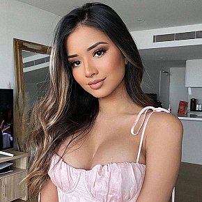 Krizza Mignonă escort in Manila offers Sex în Diferite Poziţii services
