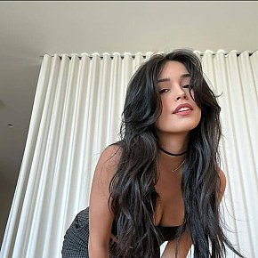 BUNNY Natürlich escort in London offers Sex in versch. Positionen services