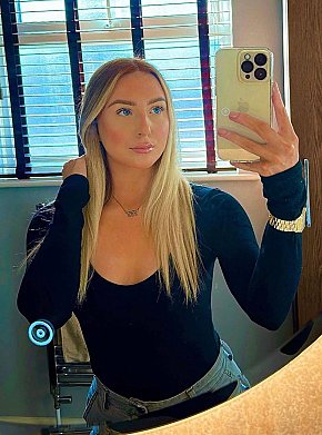 Elizabeth Posterior Mare escort in Amsterdam offers Sex în Diferite Poziţii services
