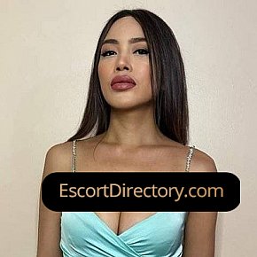 Maria escort in Makati offers Costumi/uniformi services