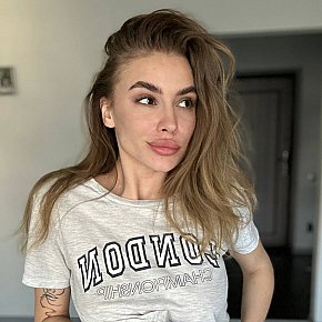 valerie-kinzel Modèle/Ex-modèle escort in Munich offers Branlette services