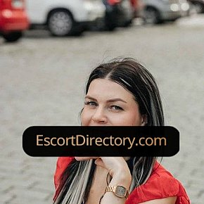 Evelin escort in  offers Masturbação services