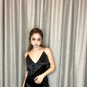 Monica Naturală escort in Hong Kong offers Sărut Franţuzesc services
