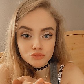 Kimora-schneider Sin Operar escort in Edmonton offers Venida en la boca
 services