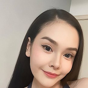 Bella escort in  offers Duş services