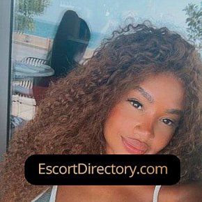 Serena escort in  offers Submissão services