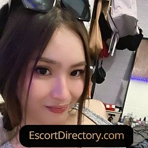 Yanne escort in  offers Ins Gesicht spritzen services