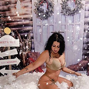 Roxana escort in Timisoara offers Sexting services