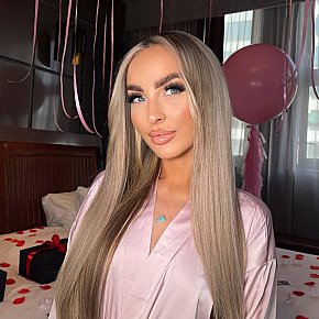 Martha Student(in) escort in München offers In den Mund spritzen services