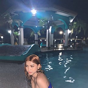 SUSHI Petite escort in Makati offers Küssen services