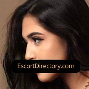 Victoria escort in Brussels offers Deep Throat services