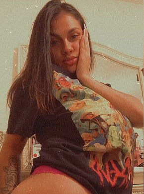 Renez Matura escort in Lisbon offers Bacio alla francese services