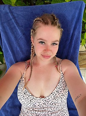 Lexibaby All Natural
 escort in Hamburg offers Kissing services
