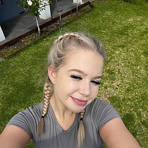 Lexibaby All Natural
 escort in Hamburg offers Kissing services