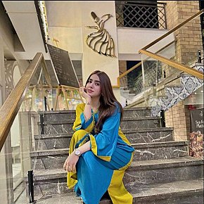 Anabia Modella/Ex-modella escort in Karachi offers Sborrata in bocca services