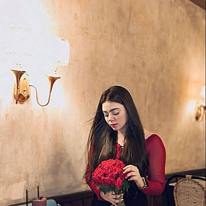 Haniya Muscles escort in  offers Embrasser services