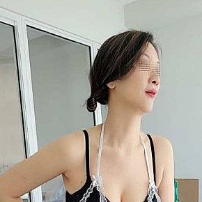 Asian-Daisy escort in  offers Zungenküsse services