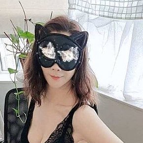 Asian-Daisy escort in  offers Zungenküsse services