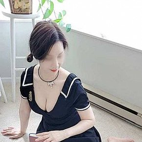 Asian-Daisy escort in  offers Zungenküsse services