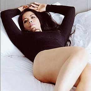 Remy escort in Bangkok offers Ejaculation faciale services