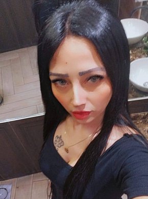 fatma Modelo/exmodelo
 escort in  offers Sexo en diferentes posturas
 services