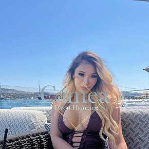 Nikila escort in Hamburg offers Küssen bei Sympathie services