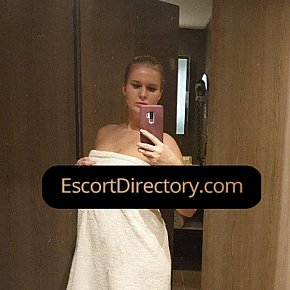 Rosa escort in  offers Chupar e lamber o saco services