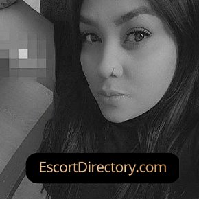 Wellenn Vip Escort escort in Luxembourg offers Handjob services