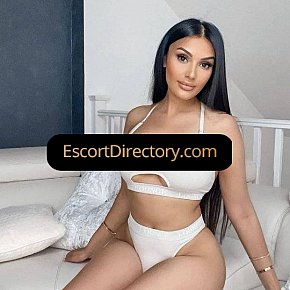 Vero escort in Toronto offers Cum in Mouth services