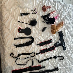 LoraGfe escort in Saint-germain-en-laye offers Bacio services
