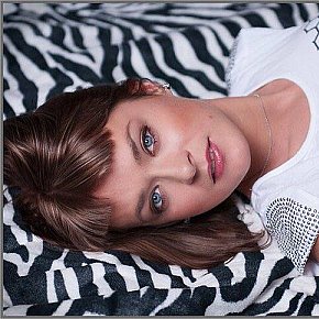 Terry Colegiala escort in Prague offers Sexo en diferentes posturas
 services