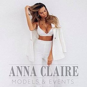 Noelle Naturală escort in London offers Girlfriend Experience(GFE) services