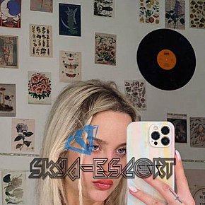 Evie Natürlich escort in Köln offers Intimmassage services