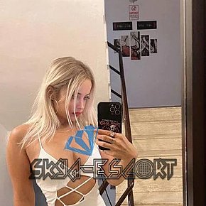Evie Natürlich escort in Köln offers Intimmassage services