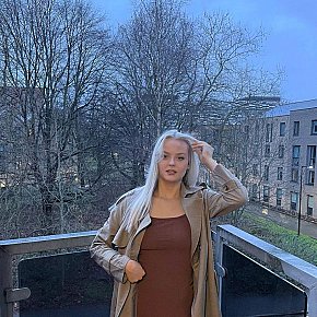 Deani Entièrement Naturelle escort in Copenhagen offers Massage intime services