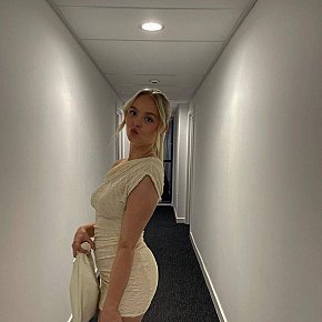 Deani Entièrement Naturelle escort in Copenhagen offers Massage intime services