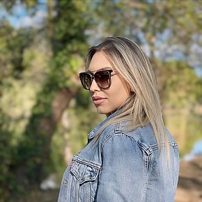 Michelle-Dias-Paty-Girl escort in Charleville-Mézières offers Whirlpool services