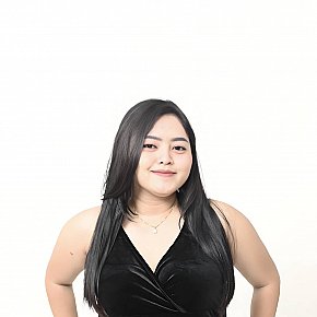 Rika-sexy-BBW Modelo/Ex-modelo escort in Kuta Bali offers Chupar e lamber o saco services