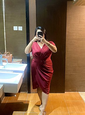 Rika-sexy-BBW Modelo/Ex-modelo escort in Kuta Bali offers Chupar e lamber o saco services