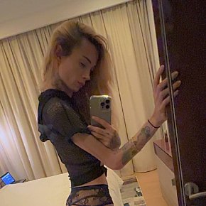 Alex Model/Ex-Model escort in Manama offers Dusch services